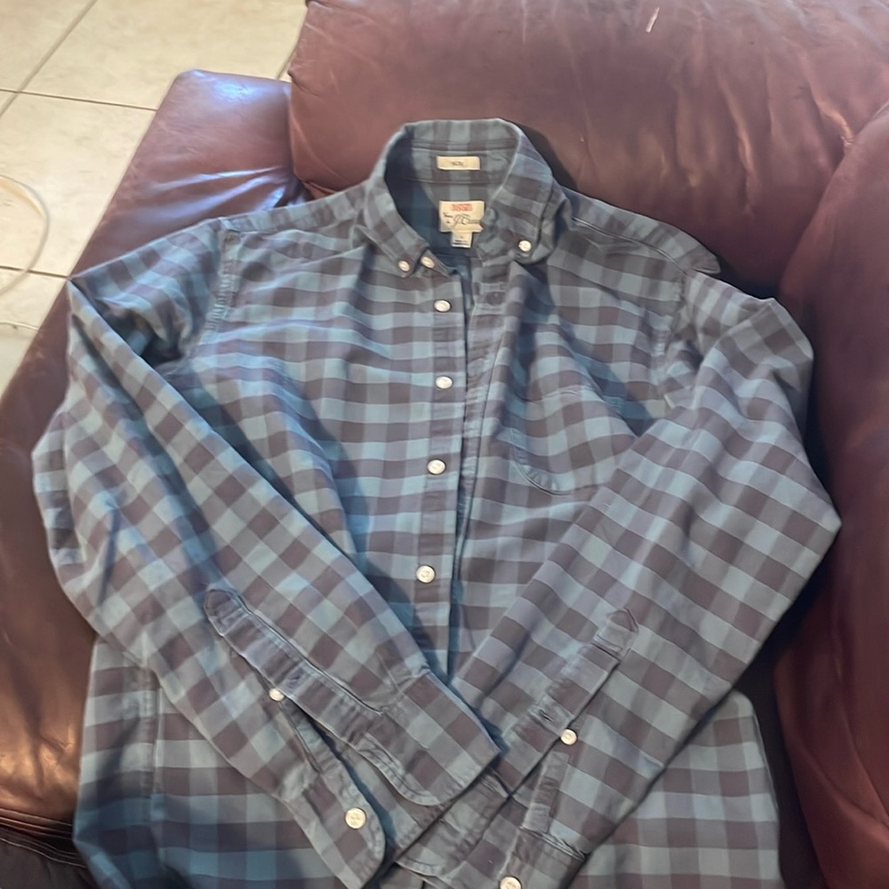 Men’s button down shirt